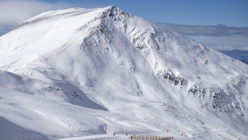 Esquia des de la cota mÃ©s alta del Pirineu