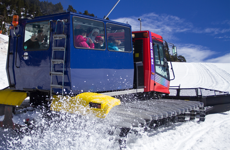 Snow groomer machine Vall de Nuria