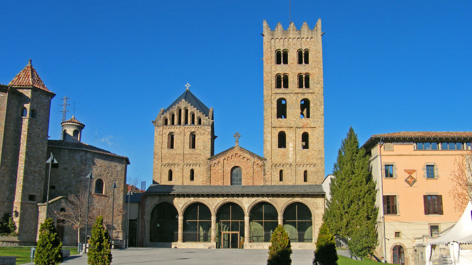 Sant Joan I La Flama Del Canigo Al Ripolles Blog Turisme Fgc